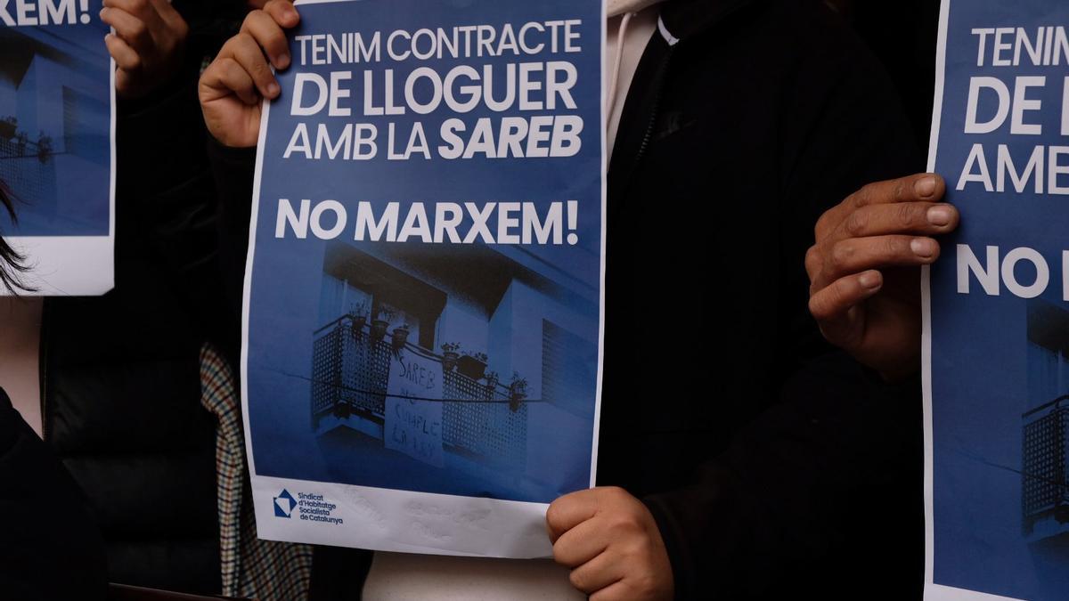 Concentración del Sindicat d'Habitatge de Mataró en protesta por el desalojo previsto