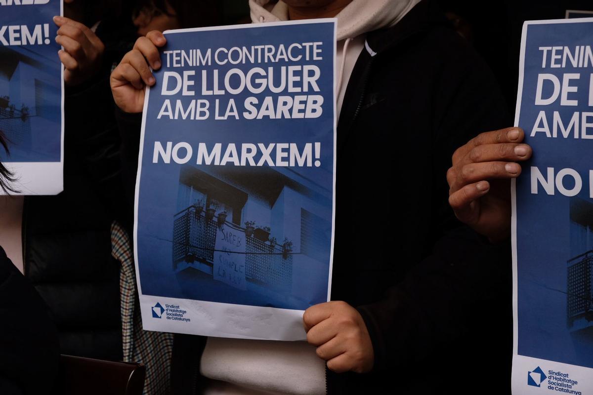 Concentración del Sindicat d'Habitatge de Mataró en protesta por el desalojo previsto