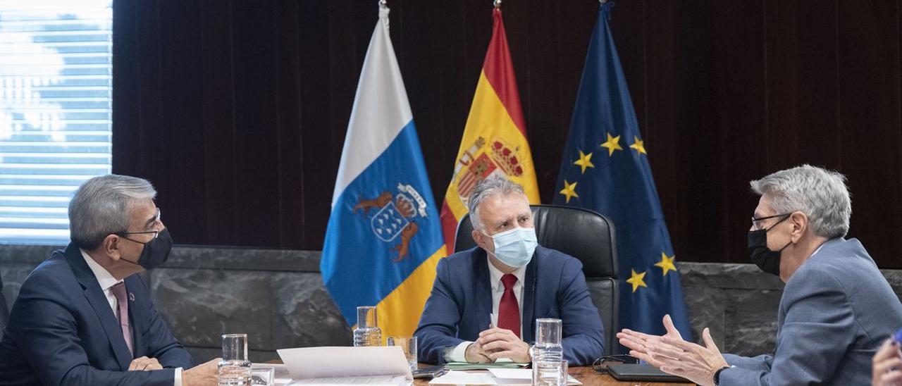 El presidente del Gobierno de Canarias, Ángel Víctor Torres, preside el consejo del ejecutivo celebrado hoy jueves.