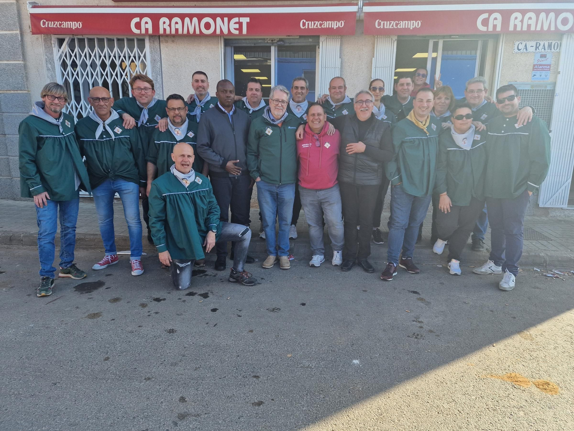 Fiesta, germanor y &#039;cremà solidaria en Albal