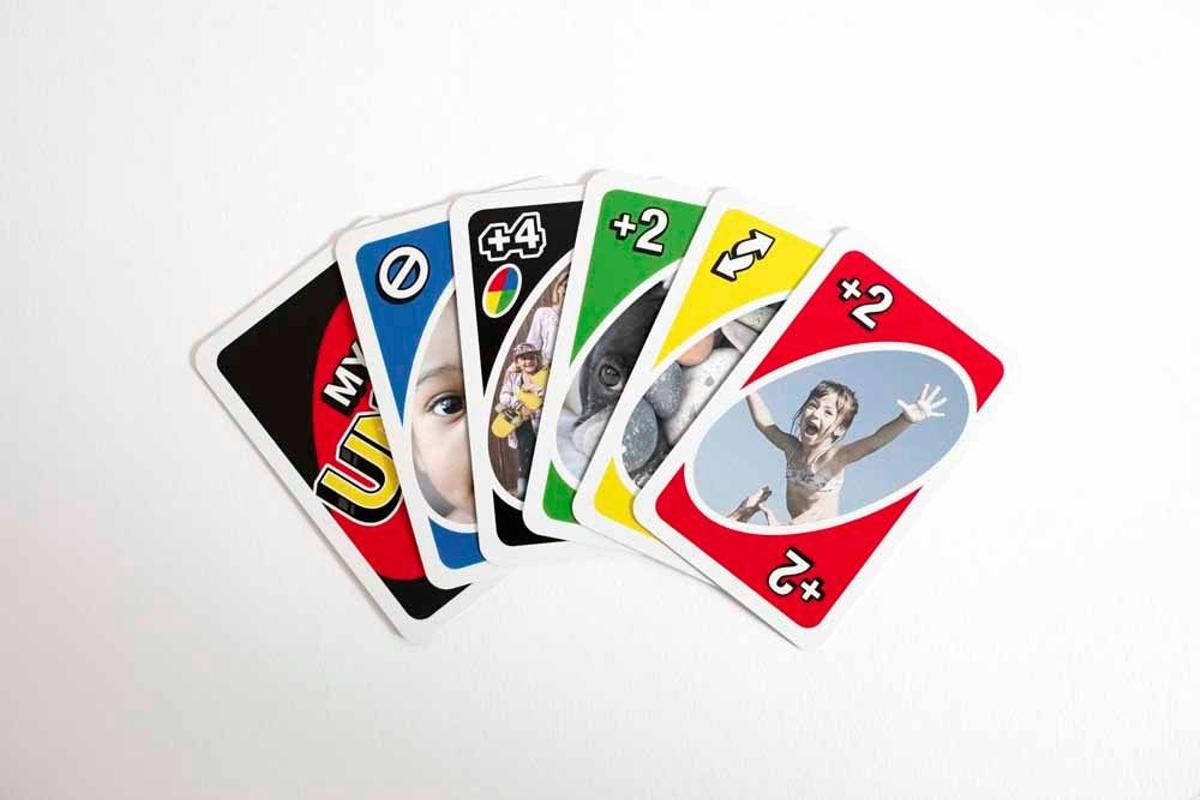 Juego de cartas personalizables