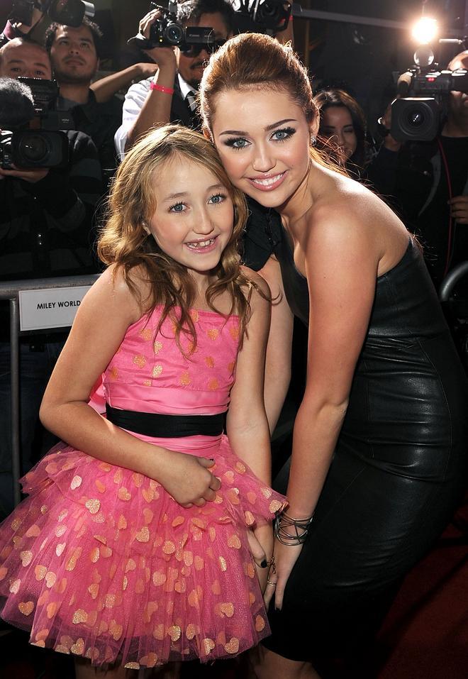 Noah y Miley Cyrus en el estreno de la película 'La última canción' en 2010