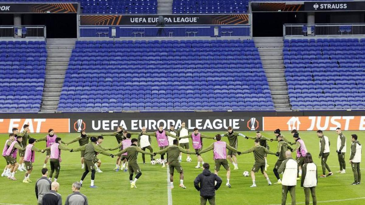 Primeros minutos de entrenamiento del Celta en Lyon.