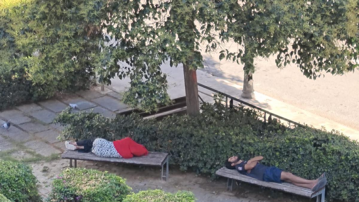Los vecinos de Velluters aseguran que el gran problema del barrio ya es la droga por delante de la prostitución