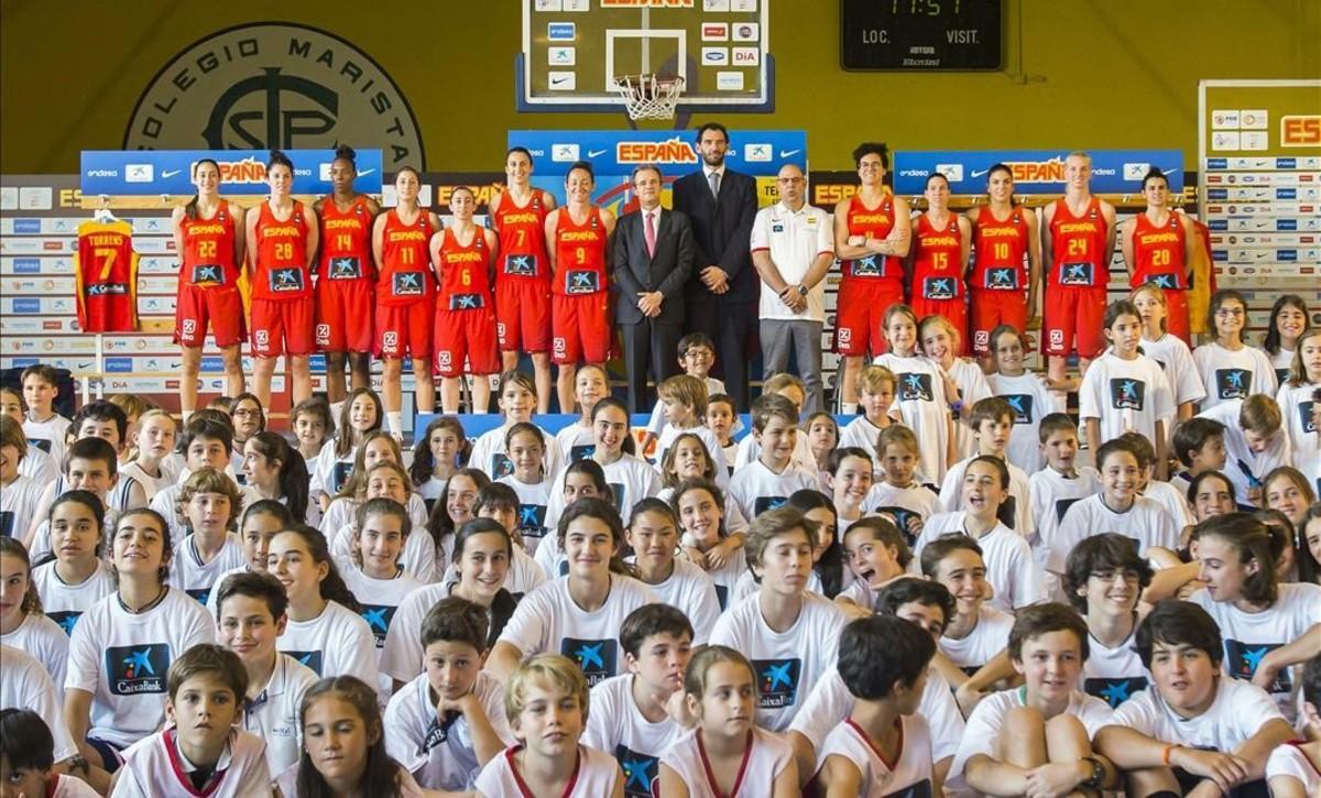 zentauroepp38799532 deportes  seleccion femenina de baloncesto  jaume giro la ca170608204024