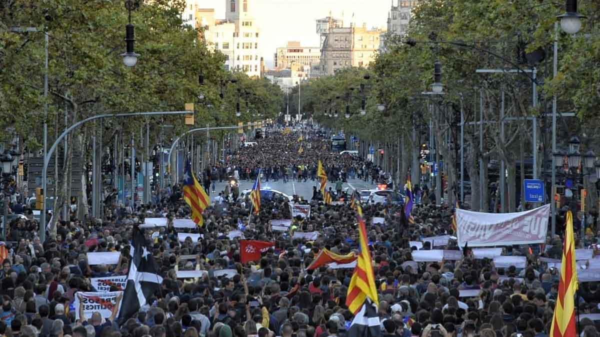 Concentración cerca de la delegación del gobierno