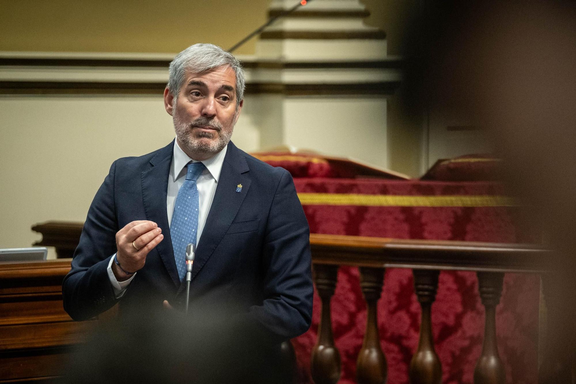 Pleno del Parlamento de Canarias (12.12.09)