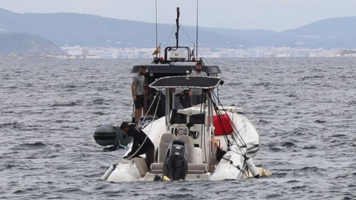 Remolcan la lancha accidentada en Formentera.