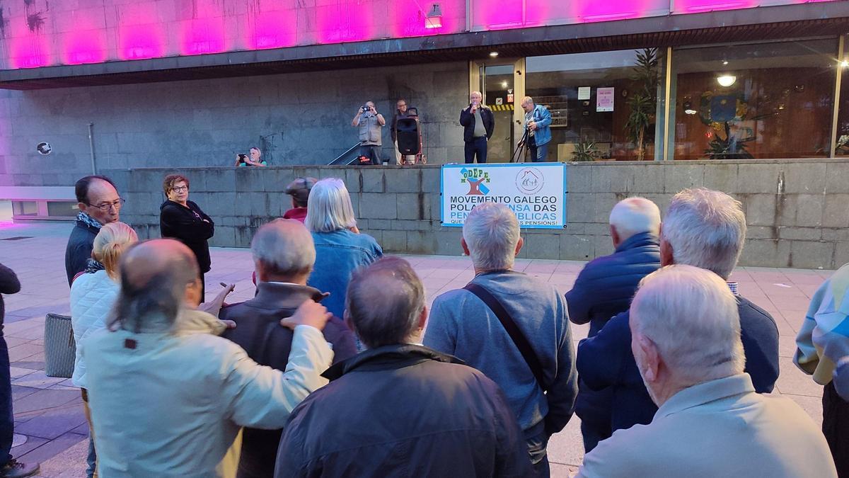 La concentración por las pensiones, ayer en Cangas