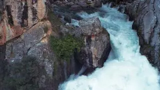 Esta es la ruta cerca de Málaga que permite acceder al río más espectacular de Andalucía: es perfecta para hacer en familia