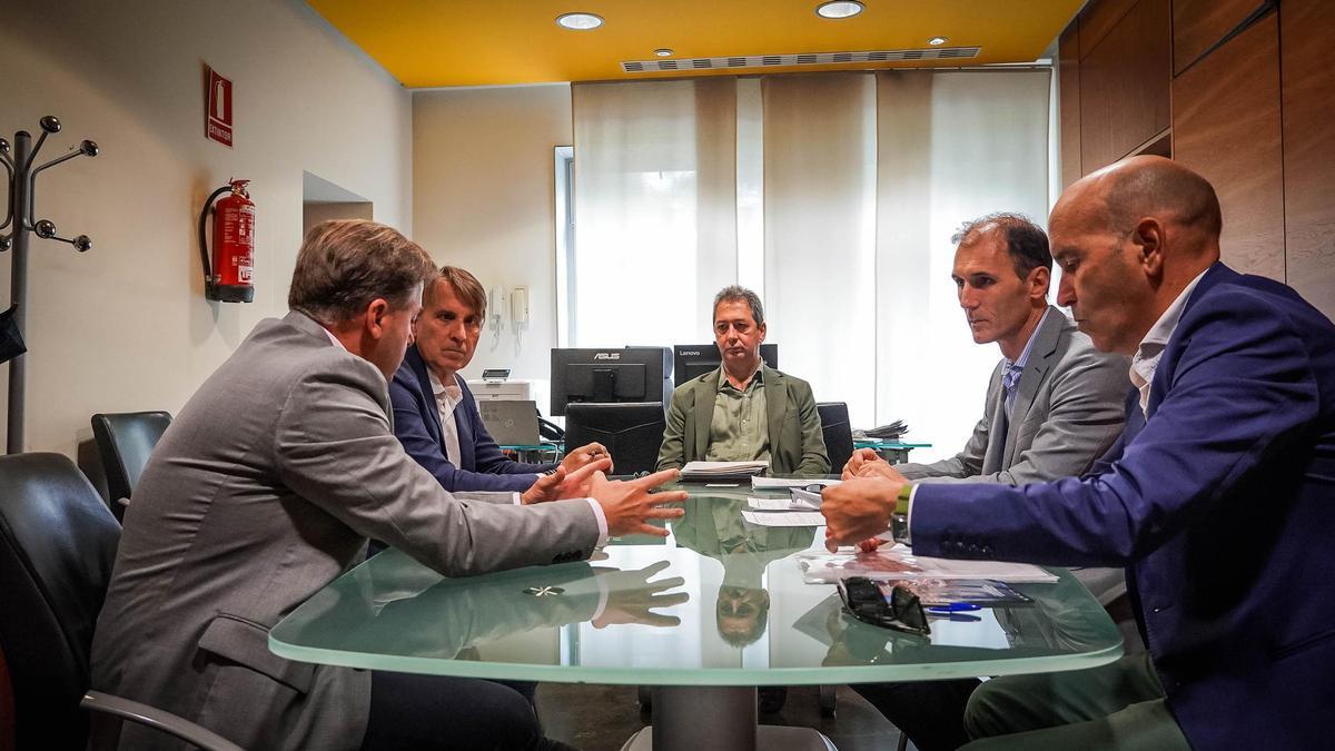 Barrera y Cervera se reunieron con la Federación