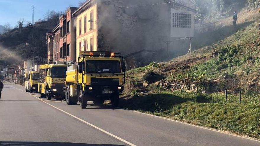 Alarma en Aller por el incendio de una vivienda: &quot;Entré para intentar a salvar algo&quot;