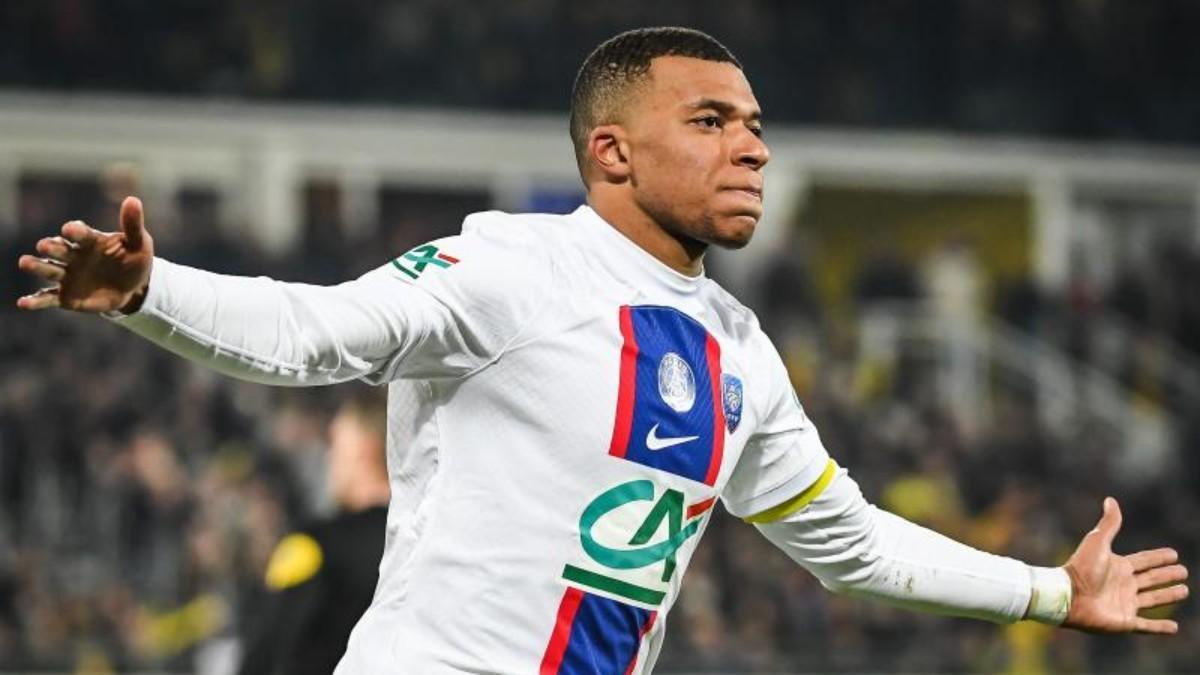 ¡Un Mbappé de récord! El delantero se convirtió en el primer jugador del PSG en anotar 5 goles