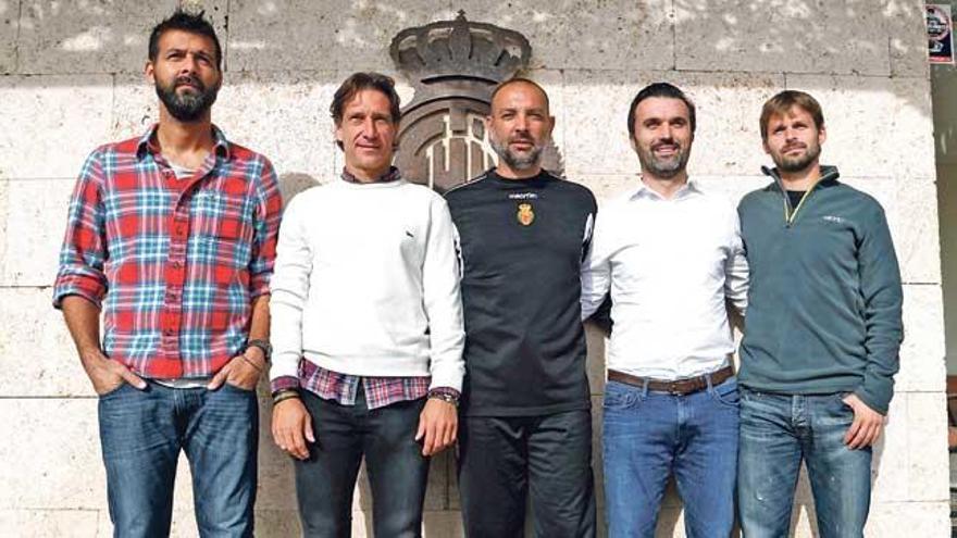 El nuevo equipo técnico del Real Mallorca.