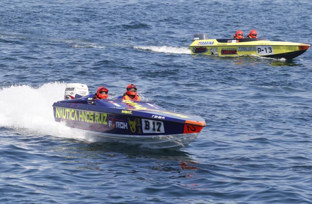 Las lanchas rugen en O Marisquiño 2017 en Vigo