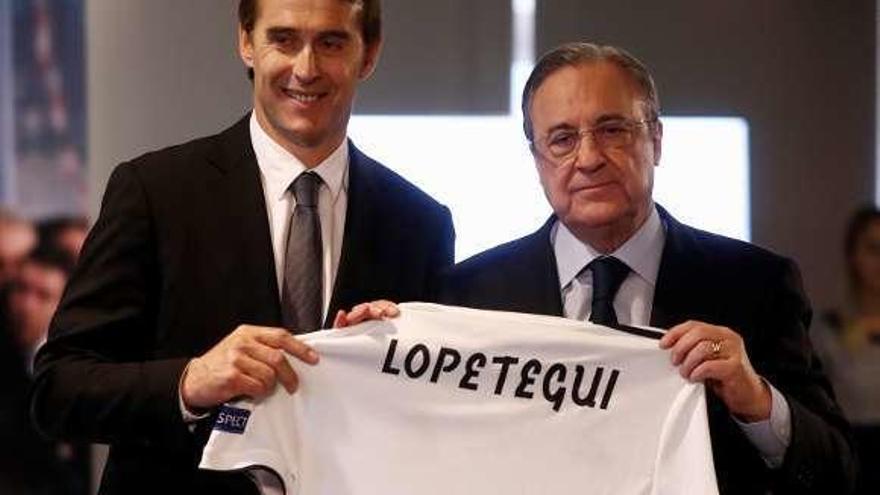 Lopetegui y Florentino Pérez, ayer en el Bernabéu.