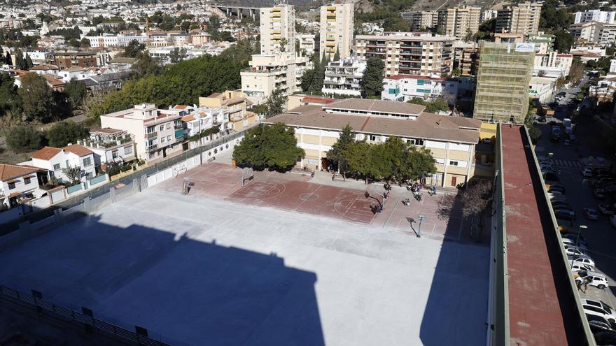 El colegio Valle Inclán recupera su patio tras el avance de las obras del aparcamiento Pío Baroja