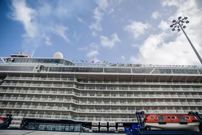 El 'Mein Schiff 2' se estrena en el Muelle Santa Catalina
