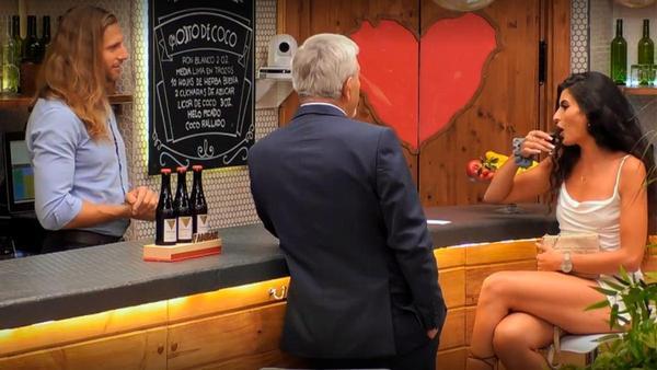 Alexia, en 'First dates': A mí, o me empotras o me empotras, necesito  sentirme sumisa