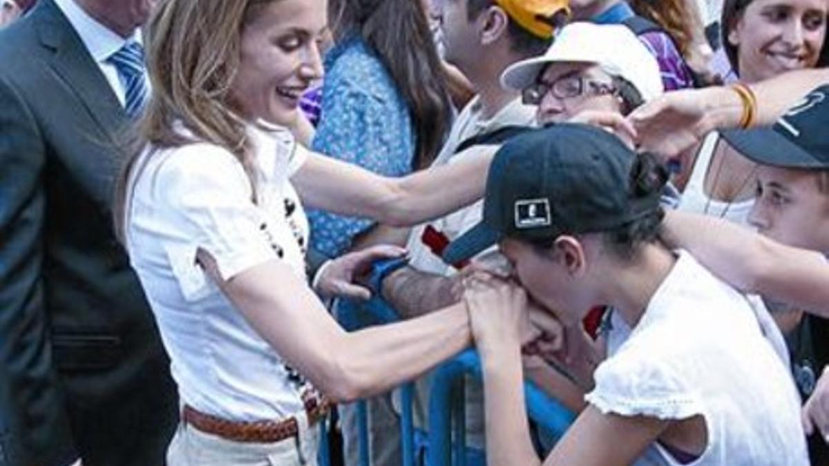 Letizia levanta pasiones  a su paso por La Mancha_MEDIA_1