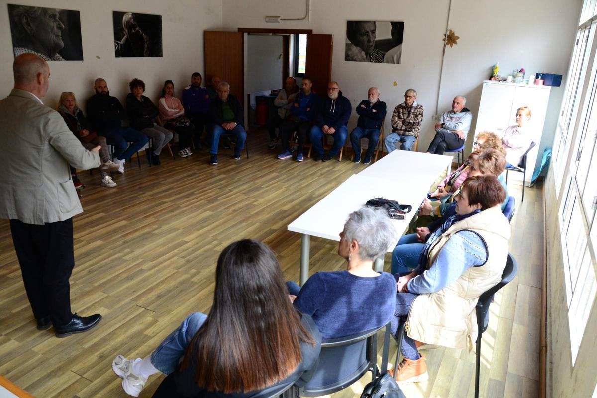 La reunión de ayer en la Casa da Aldea de Meiro.