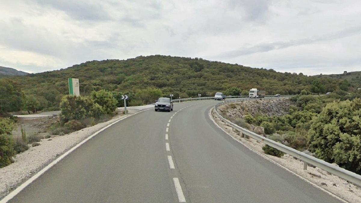 Fomento mejorará el cruceso de acceso de la carretera A-397 al área recreativas de Conejeras.