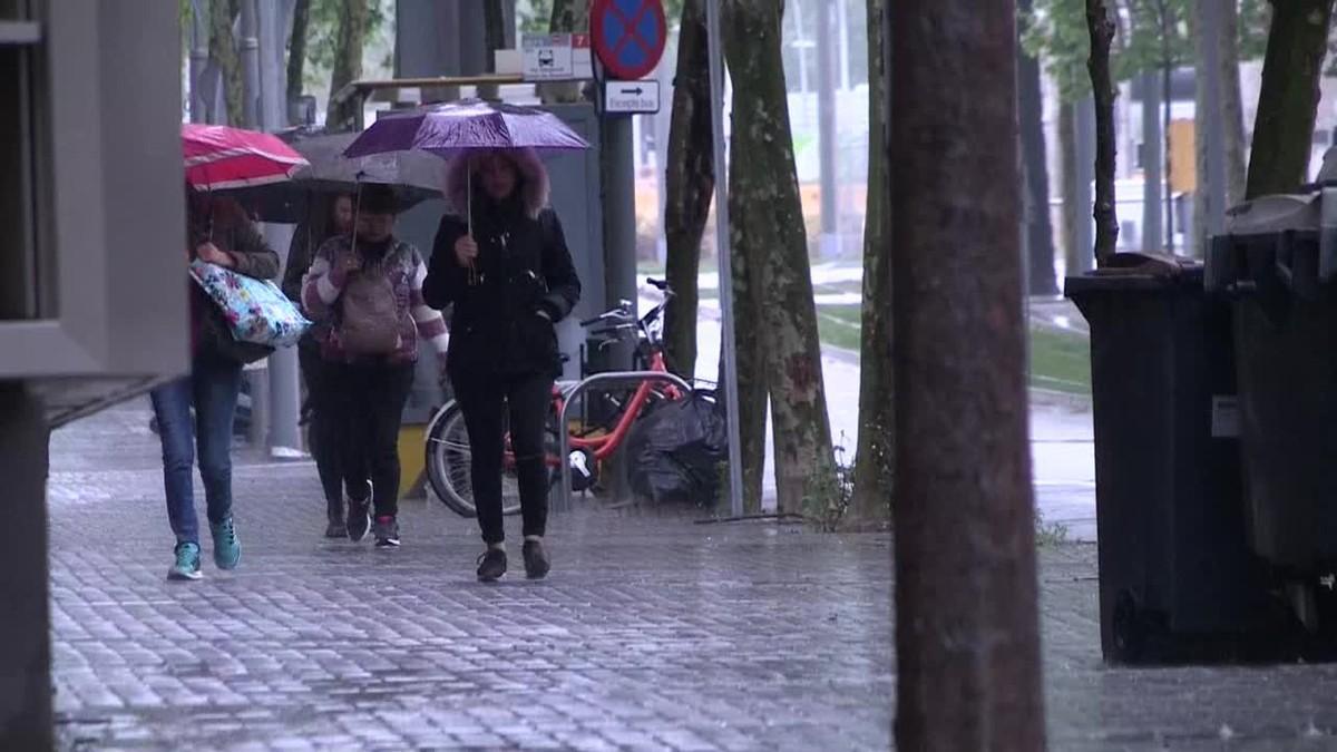 LLuvias en la costa central de Catalunya, ocasionalmente tormentosas en el norte de Tarragona y Pirineo, y descenso de las temperaturas durante la jornada del 1 de mayo.