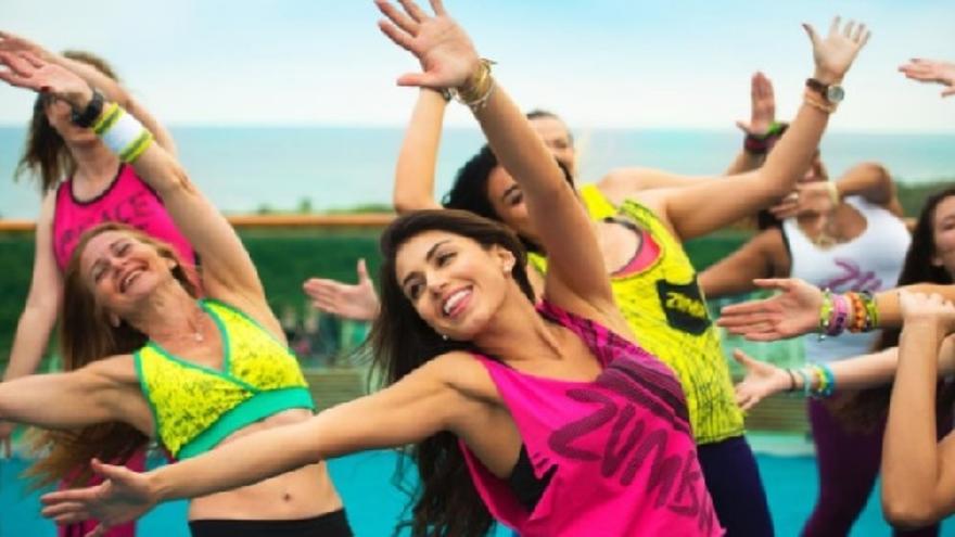 Summer Zumba Fitness a la Plaça