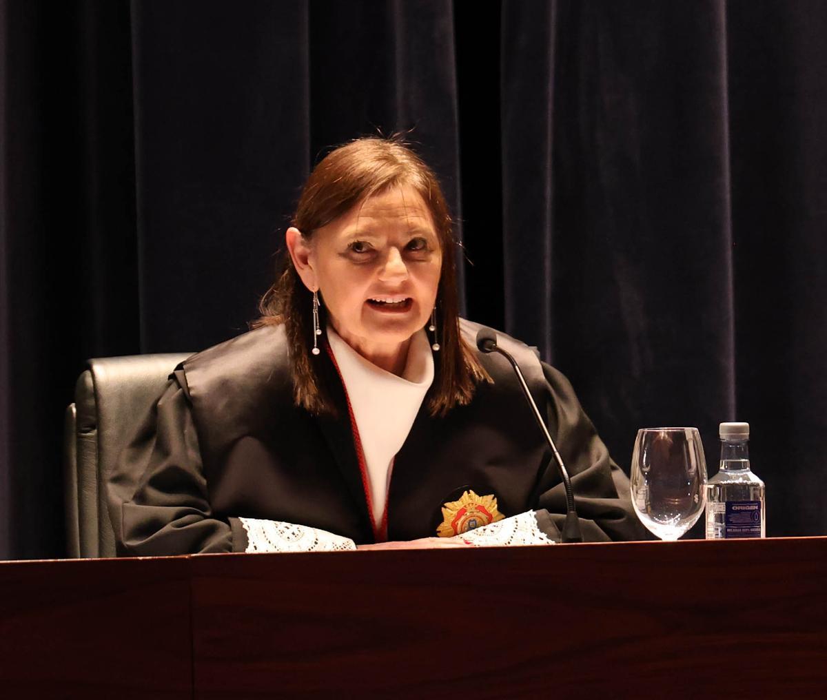 Foto de archivo de la decana de la Abogacía viguesa, Lourdes Carballo, en una anterior fiesta colegial.