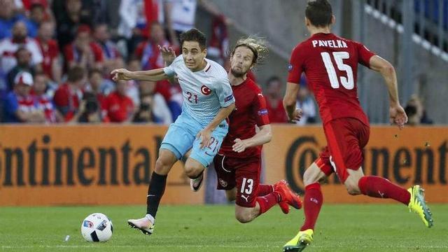 Emre Mor, candidato para la banda
