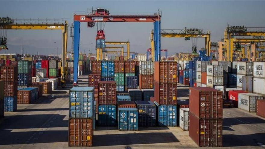 La china Cosco compra la principal terminal del Puerto de Valencia