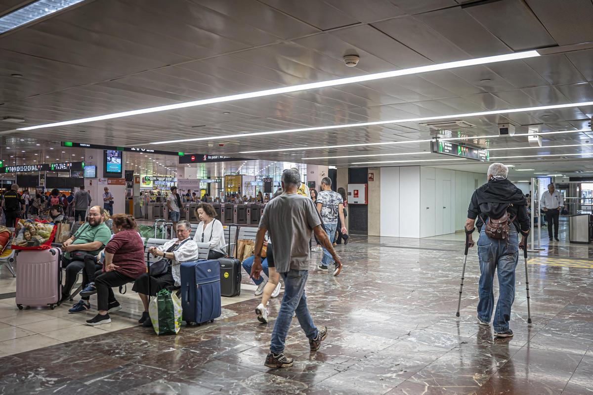 Una sentència obliga a readmetre una empleada acomiadada per orinar en els estris d’una cafeteria de Barcelona