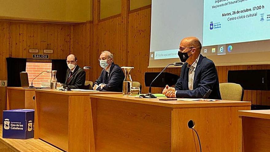 Ángel Luis Monge, Pedro Ciria y José Antonio Remón en el acto. | SERVICIO ESPECIAL