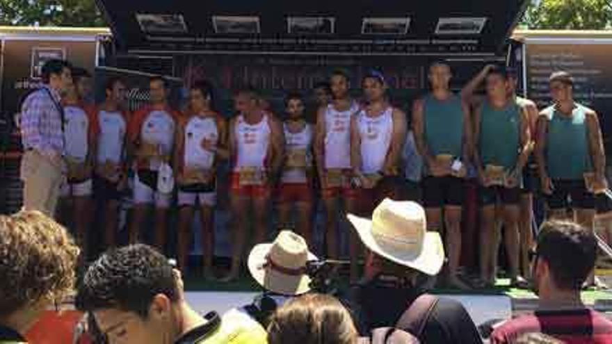 El podio del Trofeo Internacional de K4 de Valladolid disputado ayer.