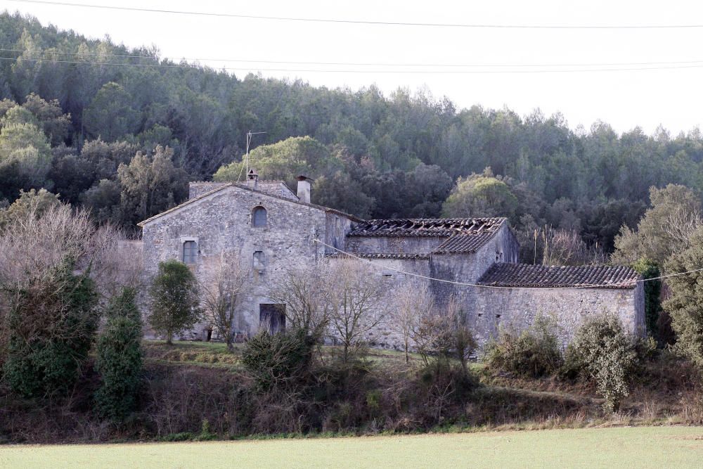 Explosió d'un bombona de butà en una masia a Celrà