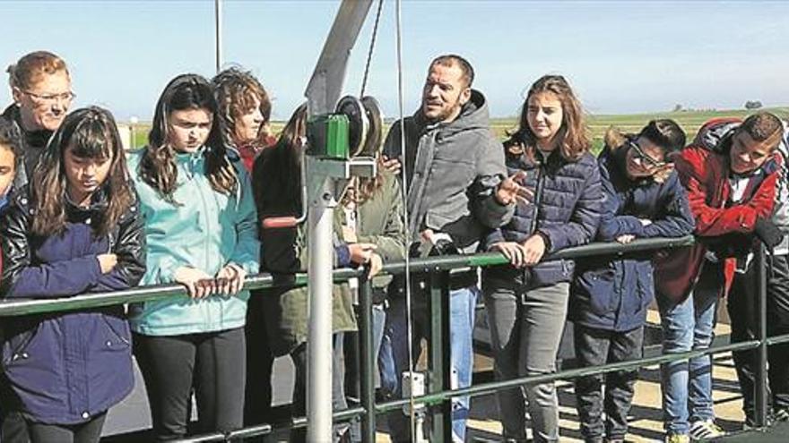 80 alumnos del instituto visitan la depuradora