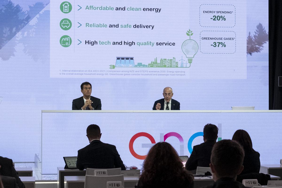 Enel, matriu d’Endesa, posa data al final del gas: 2040 Enel, matriu d’Endesa, posa data al final del gas: 2040