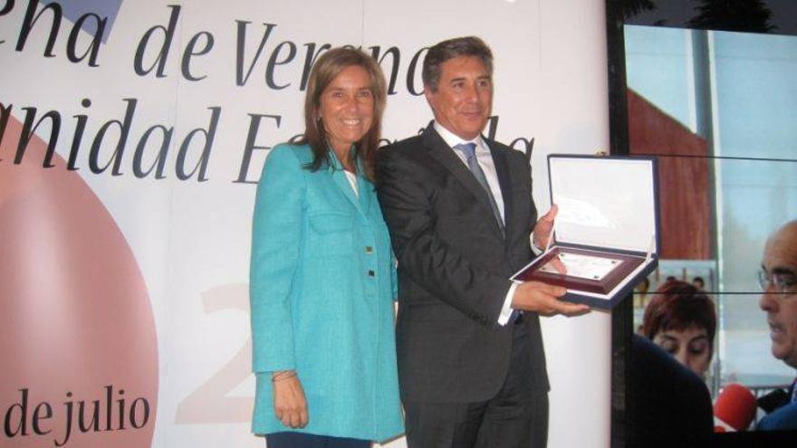 Oliván, el consejero más relevante para una editorial sanitaria