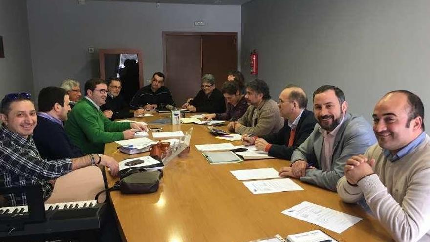 Reunión de la Asociación de Desarrollo Rural en A Cañiza. // D.P.