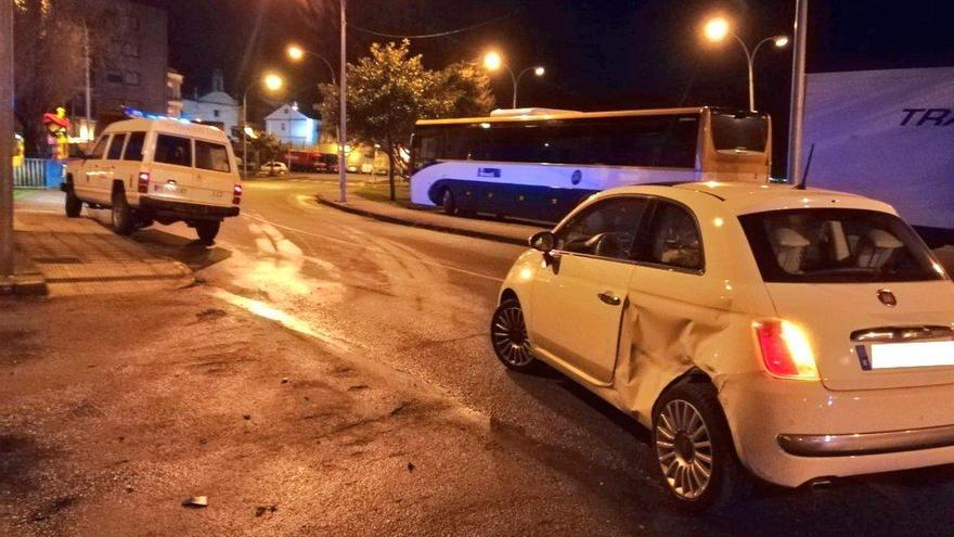 Acusan a un conductor de intentar huir tras provocar un accidente bebido