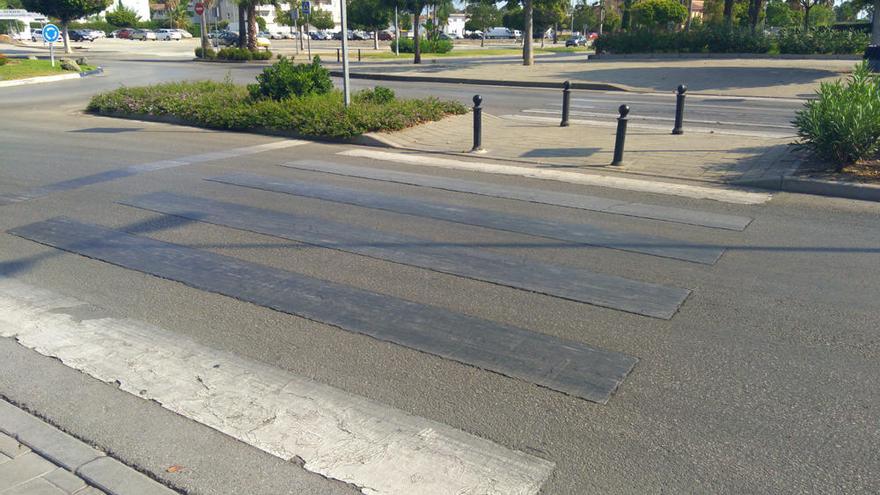 Piden mejorar la seguridad vial en Nueva Andalucía ante el inicio del curso escolar