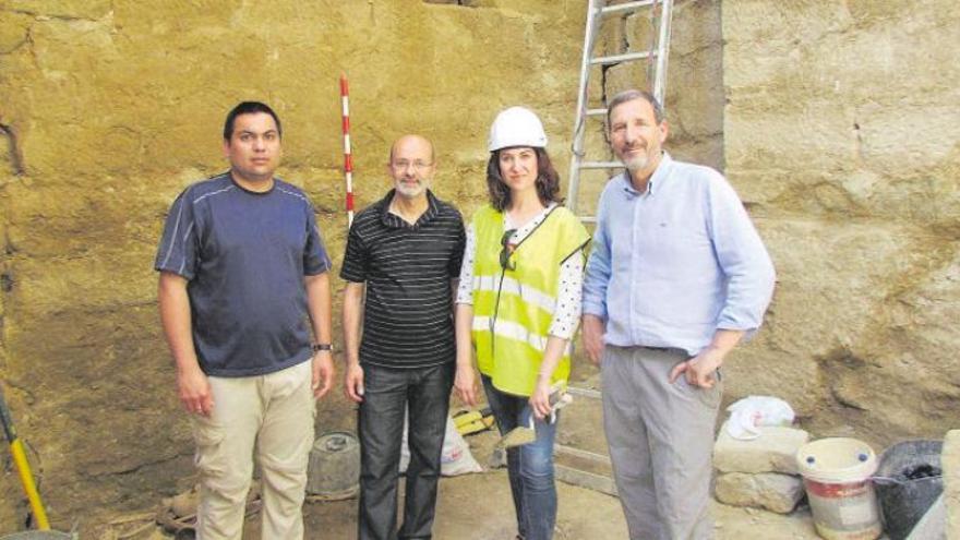 Hallados restos óseos y arqueológicos en el entorno de la muralla