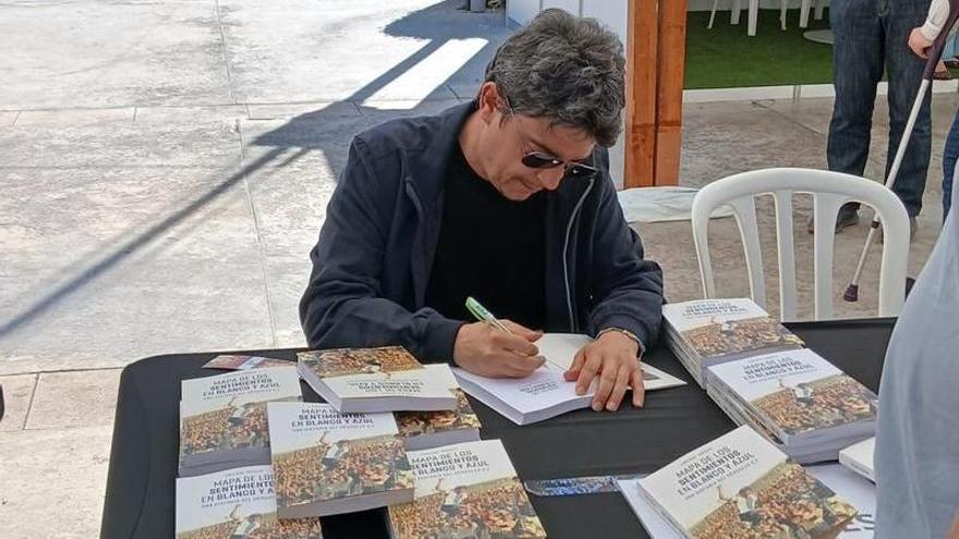 ''Mapa de los sentimientos en blanco y azul', una historia del Hércules CF, por Enrique Moscat