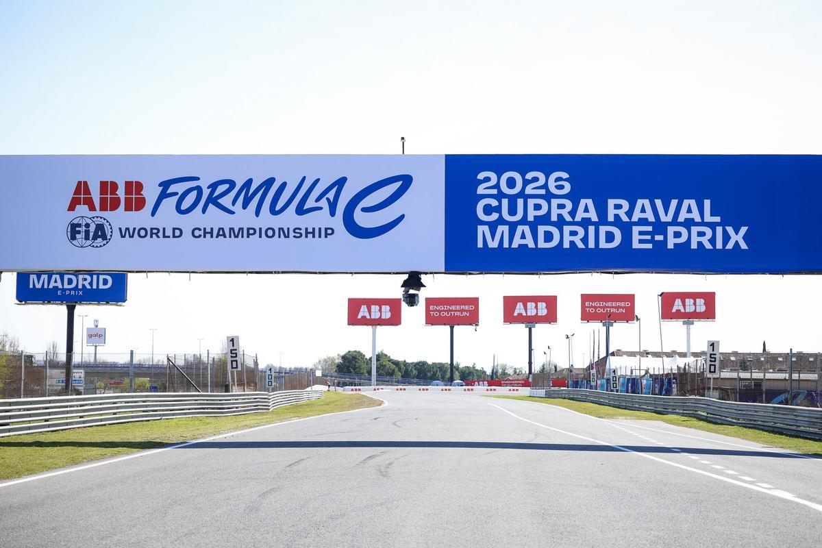 Imágenes del circuito del Jarama preparado para la celebración del I Gran Premio de España de Fórmula E.