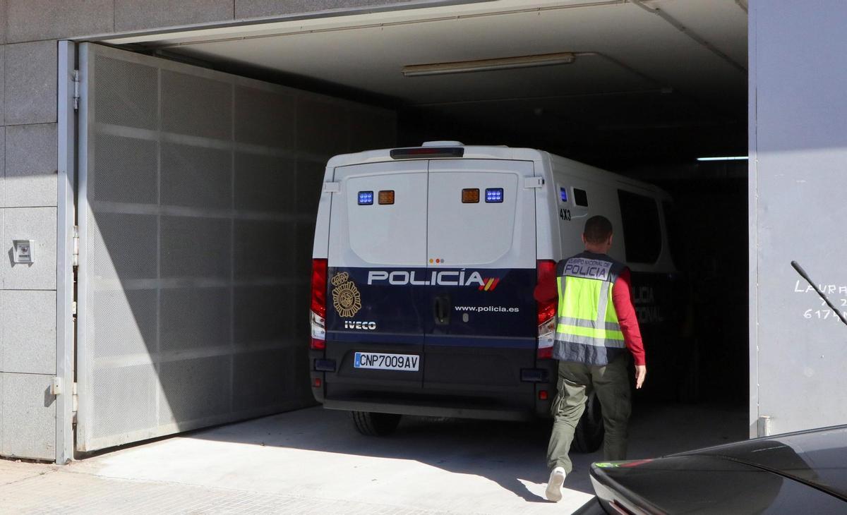 Sancionada una jutge que es va extralimitar al detenir una dona per no tornar els fills al pare