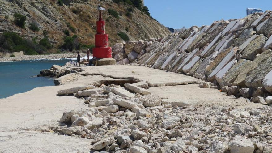 El puerto deportivo de Calp es una ruina