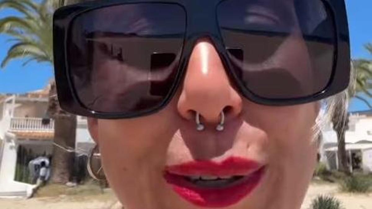 La creadora @lauraysutribu en un momento del vídeo