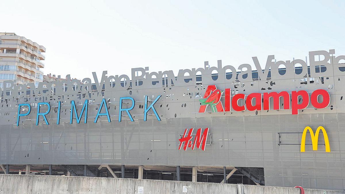 Tras tres años de obras  y 150 millones de inversión, Vialia abre hoy sus puertas en Vigo.