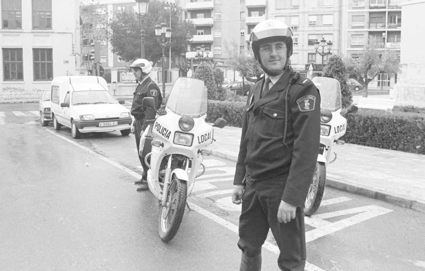 policia de paterna motorizada 1997.jpg