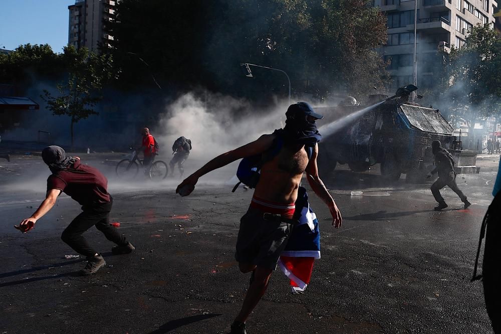 Protestas contra el Gobierno de Piñera y la ...